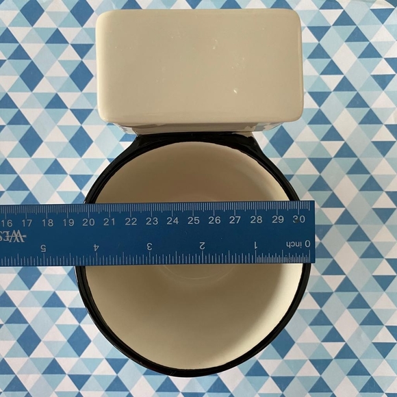 The Original Toilet Ceramic Mug By Big Mouth Inc - Picture 7 of 10